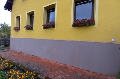 Chemická injektáž vlhkého zdiva - krémová